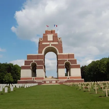 ホテル ホリデイ エクスプレス 3*