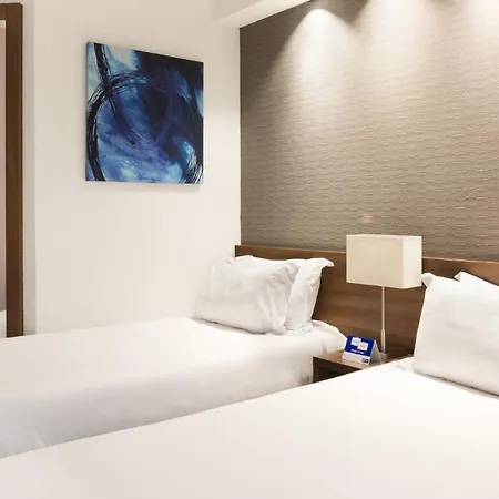 Express By Ihg Hotel