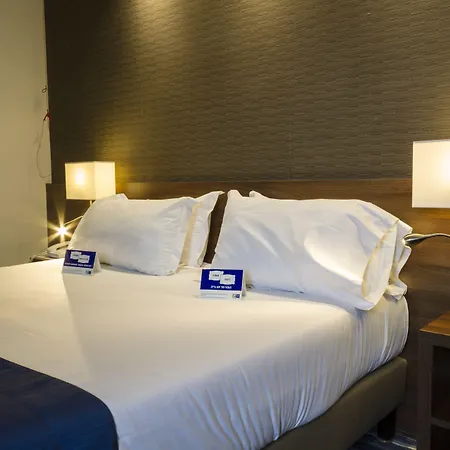 Express By Ihg 3*