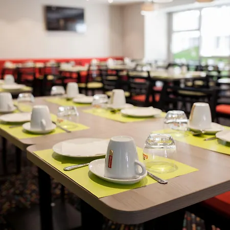 Express By Ihg Hotel 3*