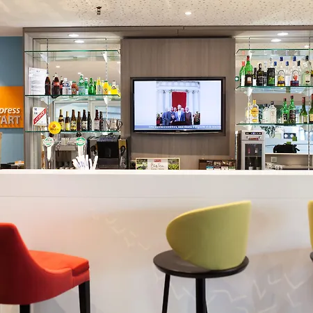 ホテル ホリデイ エクスプレス