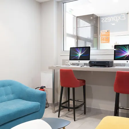 ホテル ホリデイ エクスプレス