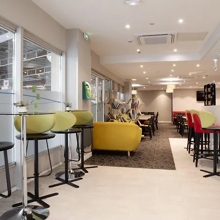 Express By Ihg Hotel 3*