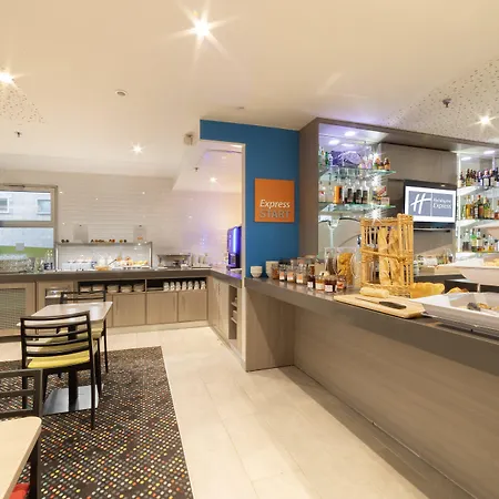 Hotel Express By Ihg