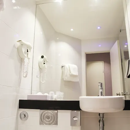 Express By Ihg Hotel