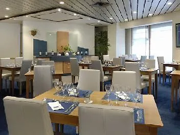 Express By Ihg Hotel 3*