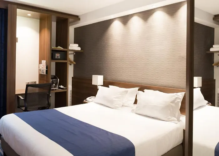 Express By Ihg Hotel 3*