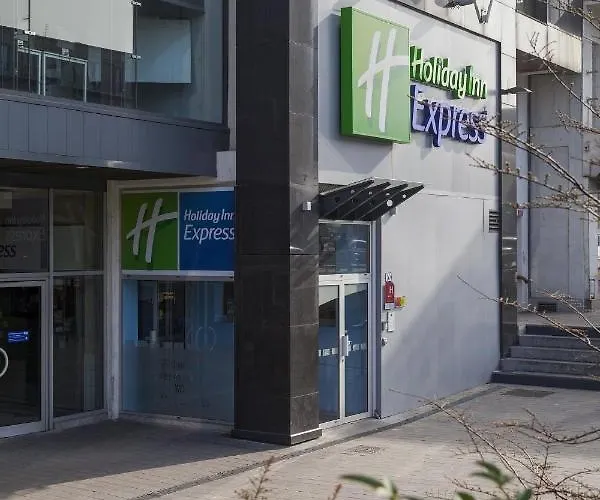 Express By Ihg Hotel 3*