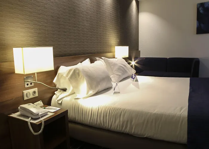 Express By Ihg Hotel 3*