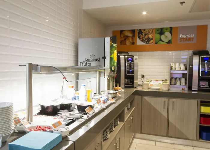 Express By Ihg Hotel