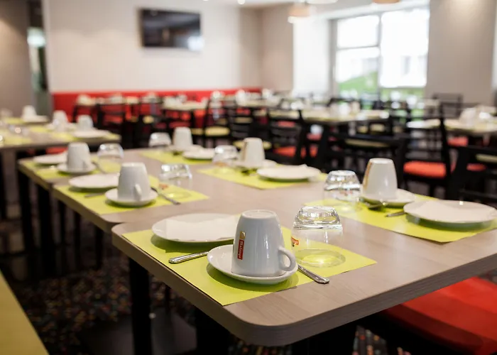 Express By Ihg Hotel 3*